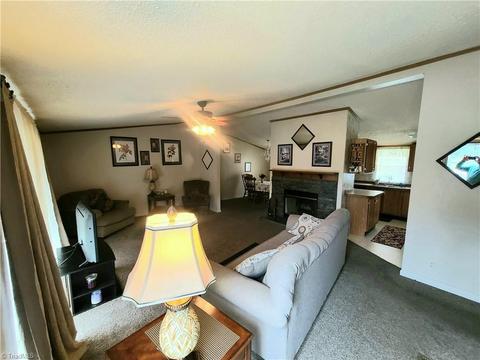 5847 Huckleberry Ln, Trinity, NC 27370 photo 9