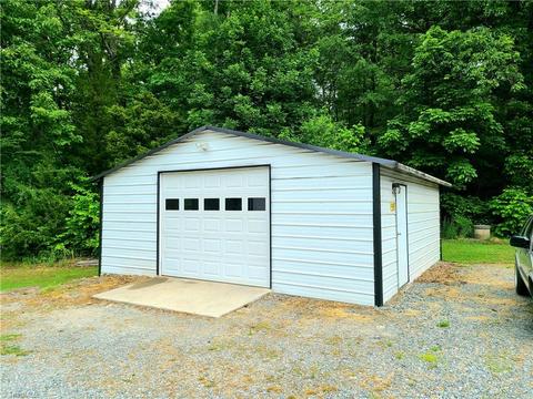 5847 Huckleberry Ln, Trinity, NC 27370 photo 6