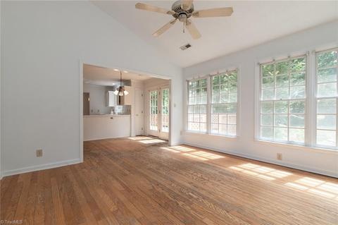 3333 Timberwolf Ave, High Point, NC 27265 photo 12