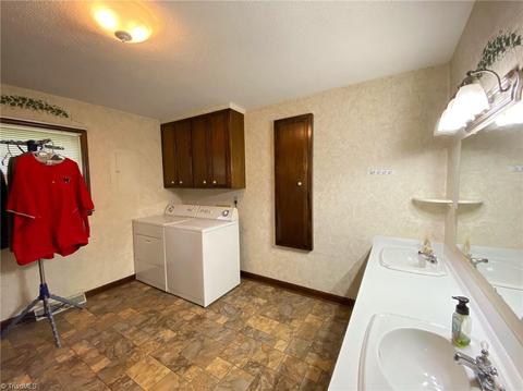 375 Manuel Rd, Mayodan, NC 27027 photo 17