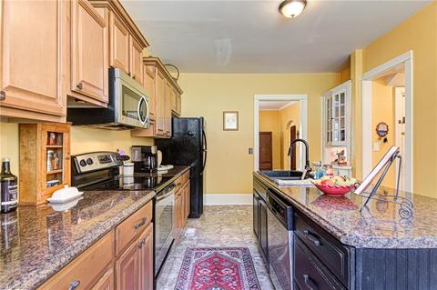 205 Edgedale Dr, High Point, NC 27262 photo 11