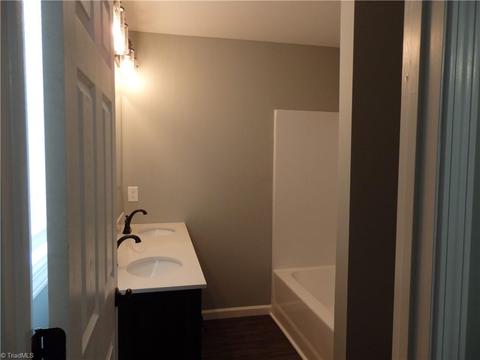 358 Floyd St, Denton, NC 27239 photo 10