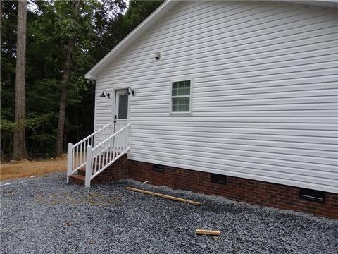 358 Floyd St, Denton, NC 27239 photo 5
