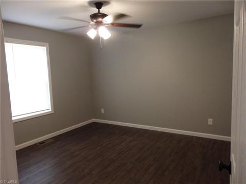 358 Floyd St, Denton, NC 27239 photo 9