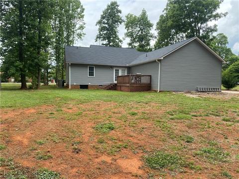 4086 Sherwood Forest Dr, Trinity, NC 27370 photo 24