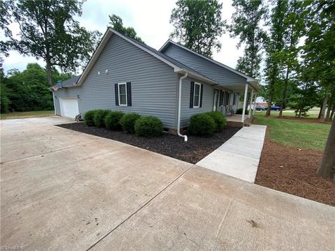 4086 Sherwood Forest Dr, Trinity, NC 27370 photo 22