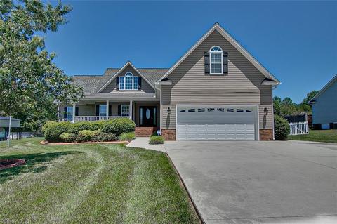 2959 Clear Ridge Dr, Trinity, NC 27370 photo 2