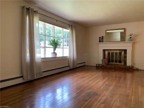 2440 Farmbrook Rd, Winston Salem, NC 27103 photo 2