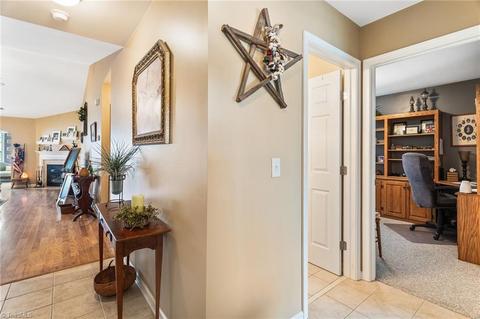 709 Chas Ct, High Point, NC 27265 photo 5