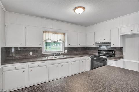 600 Oakview Rd, High Point, NC 27265 photo 6