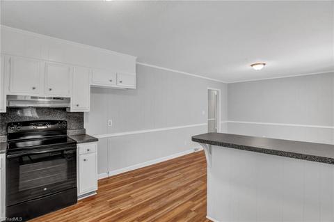 600 Oakview Rd, High Point, NC 27265 photo 7