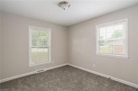 600 Oakview Rd, High Point, NC 27265 photo 17