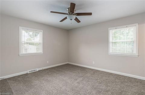 600 Oakview Rd, High Point, NC 27265 photo 19