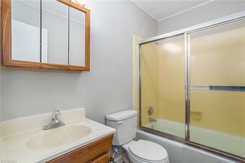 600 Oakview Rd, High Point, NC 27265 photo 24