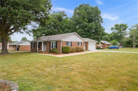 600 Oakview Rd, High Point, NC 27265 photo 3