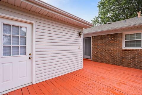 600 Oakview Rd, High Point, NC 27265 photo 12