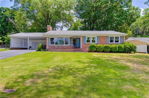 1606 Wendover Dr, High Point, NC 27262 photo 2