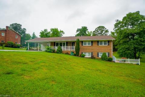 6512 Cedarberry Rd, Trinity, NC 27370 photo 1