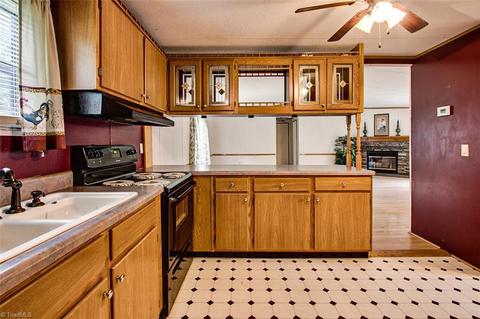 5125 Whites Chapel Rd, Staley, NC 27355 photo 4