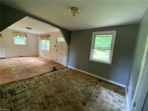 404 Cockerham Rd, Elkin, NC 28621 photo 6