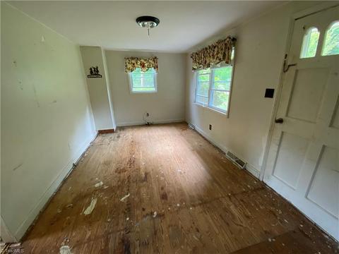 404 Cockerham Rd, Elkin, NC 28621 photo 4