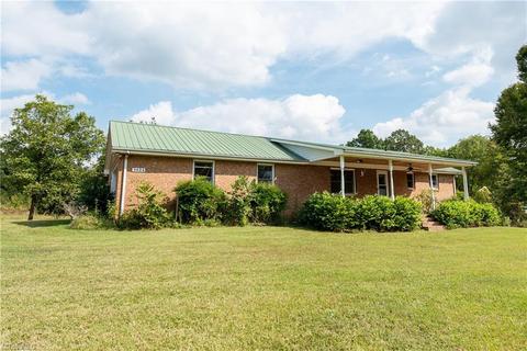 5404 Beech Tree Dr, Climax, NC 27233 photo 2