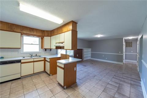5404 Beech Tree Dr, Climax, NC 27233 photo 7