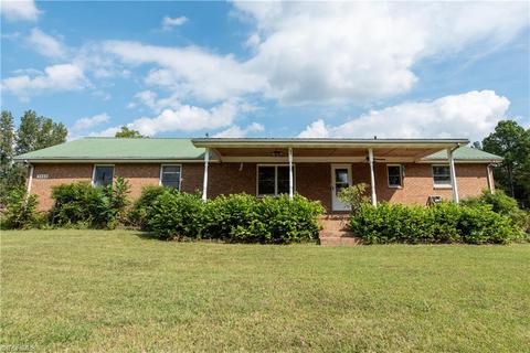 5404 Beech Tree Dr, Climax, NC 27233 photo 1