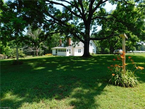 449 Tobe Hudson Rd, Dobson, NC 27017 photo 3