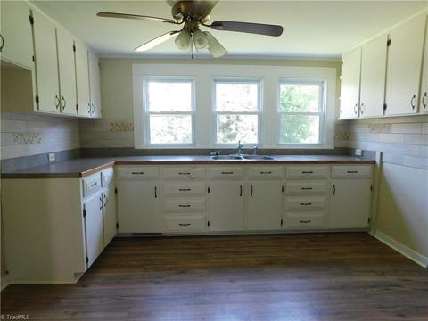 449 Tobe Hudson Rd, Dobson, NC 27017 photo 10