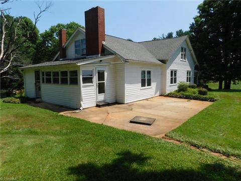 449 Tobe Hudson Rd, Dobson, NC 27017 photo 8