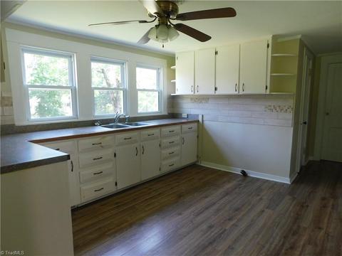 449 Tobe Hudson Rd, Dobson, NC 27017 photo 11