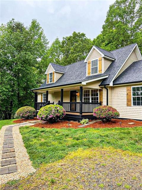 313 Circle Dr, Dobson, NC 27017 photo 1
