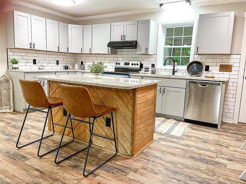 313 Circle Dr, Dobson, NC 27017 photo 3