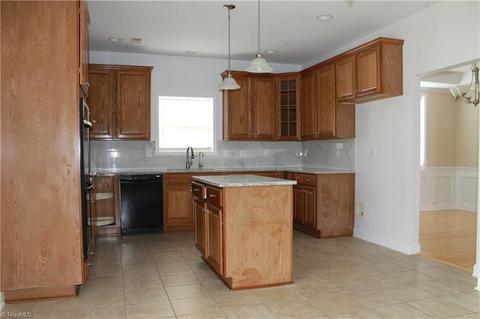 2320 Scouting Ct, High Point, NC 27265 photo 10