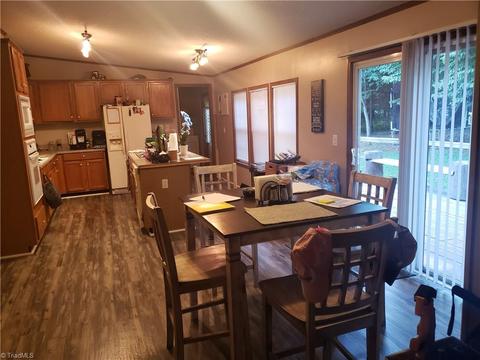 6908 Wright Rd, Thomasville, NC 27360 photo 6