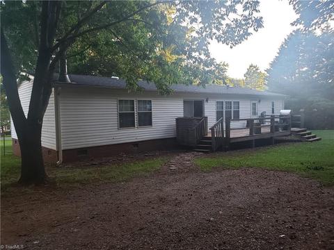 6908 Wright Rd, Thomasville, NC 27360 photo 3