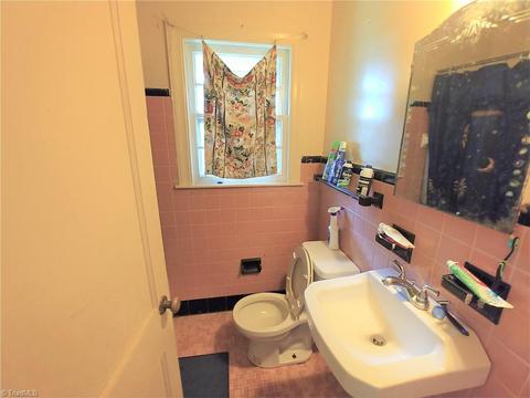 313 Monroe Pl, High Point, NC 27262 photo 16