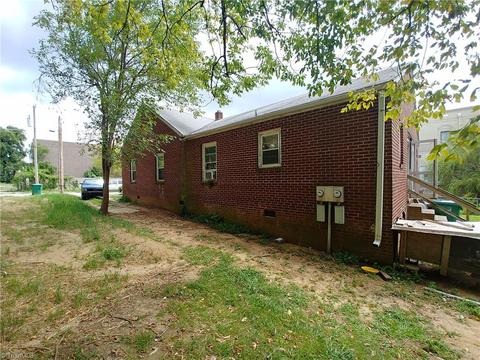 313 Monroe Pl, High Point, NC 27262 photo 3