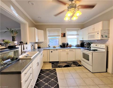 812 Circle Dr, High Point, NC 27262 photo 8