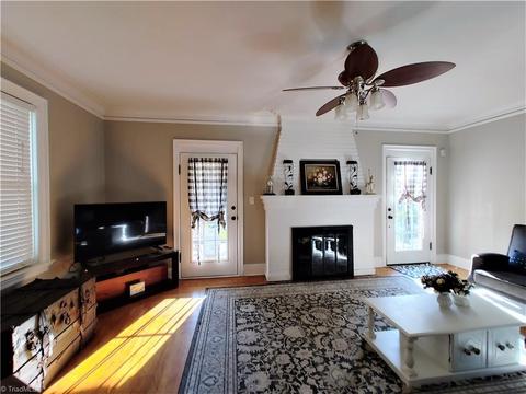 812 Circle Dr, High Point, NC 27262 photo 6