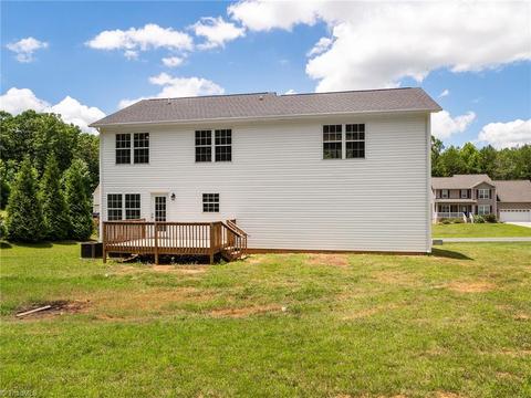 2414 Featherstone Ct, Trinity, NC 27370 photo 3