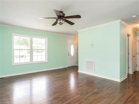 2414 Featherstone Ct, Trinity, NC 27370 photo 4