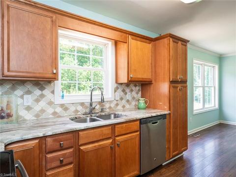 2414 Featherstone Ct, Trinity, NC 27370 photo 15