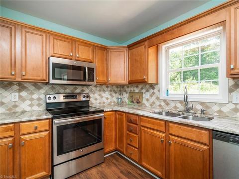 2414 Featherstone Ct, Trinity, NC 27370 photo 5