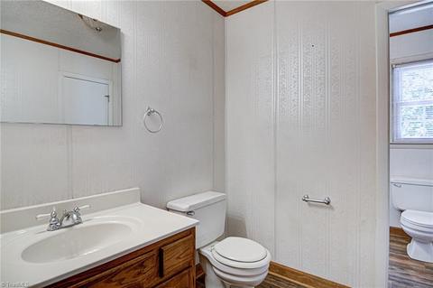 134 Maple Ln, King, NC 27021 photo 18