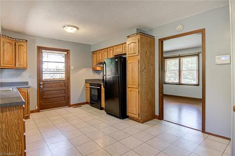 134 Maple Ln, King, NC 27021 photo 13