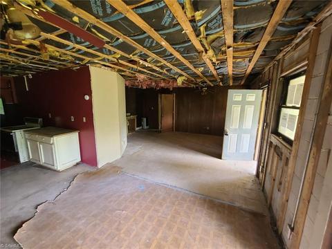 378 Dodge Loop, Madison, NC 27025 photo 5