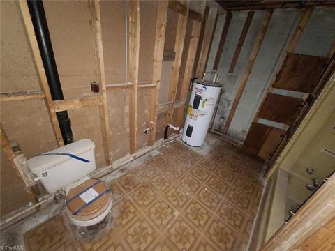 378 Dodge Loop, Madison, NC 27025 photo 4