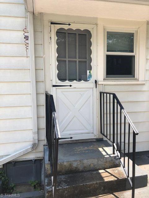 172 Harris Ave, Elkin, NC 28621 photo 3